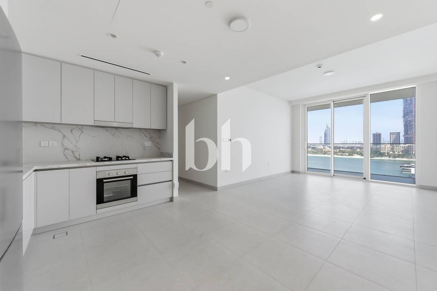 2 Bedroom Apartment in Beach Mansion Tower 1