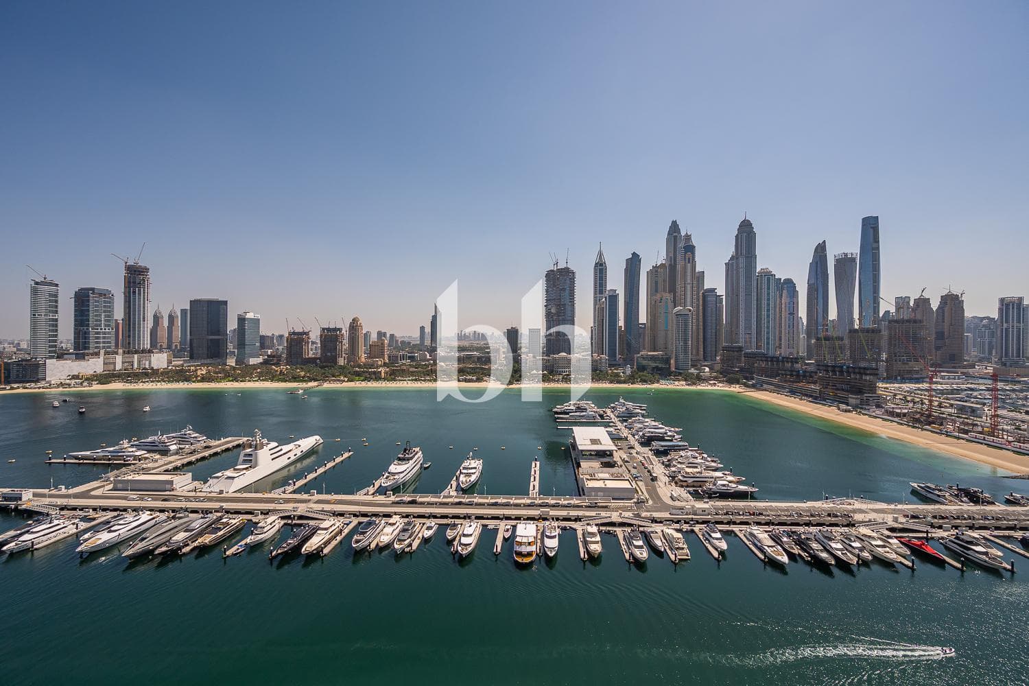 2 Bedrooms Apartment in Beach Mansion Tower 1 - photo 2