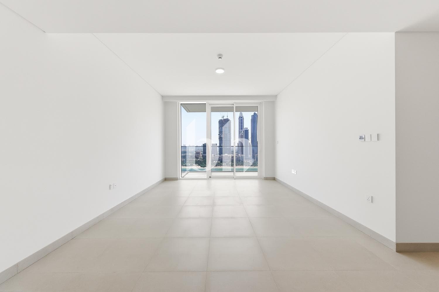 2 Bedrooms Apartment in Beach Mansion Tower 1 - photo 1