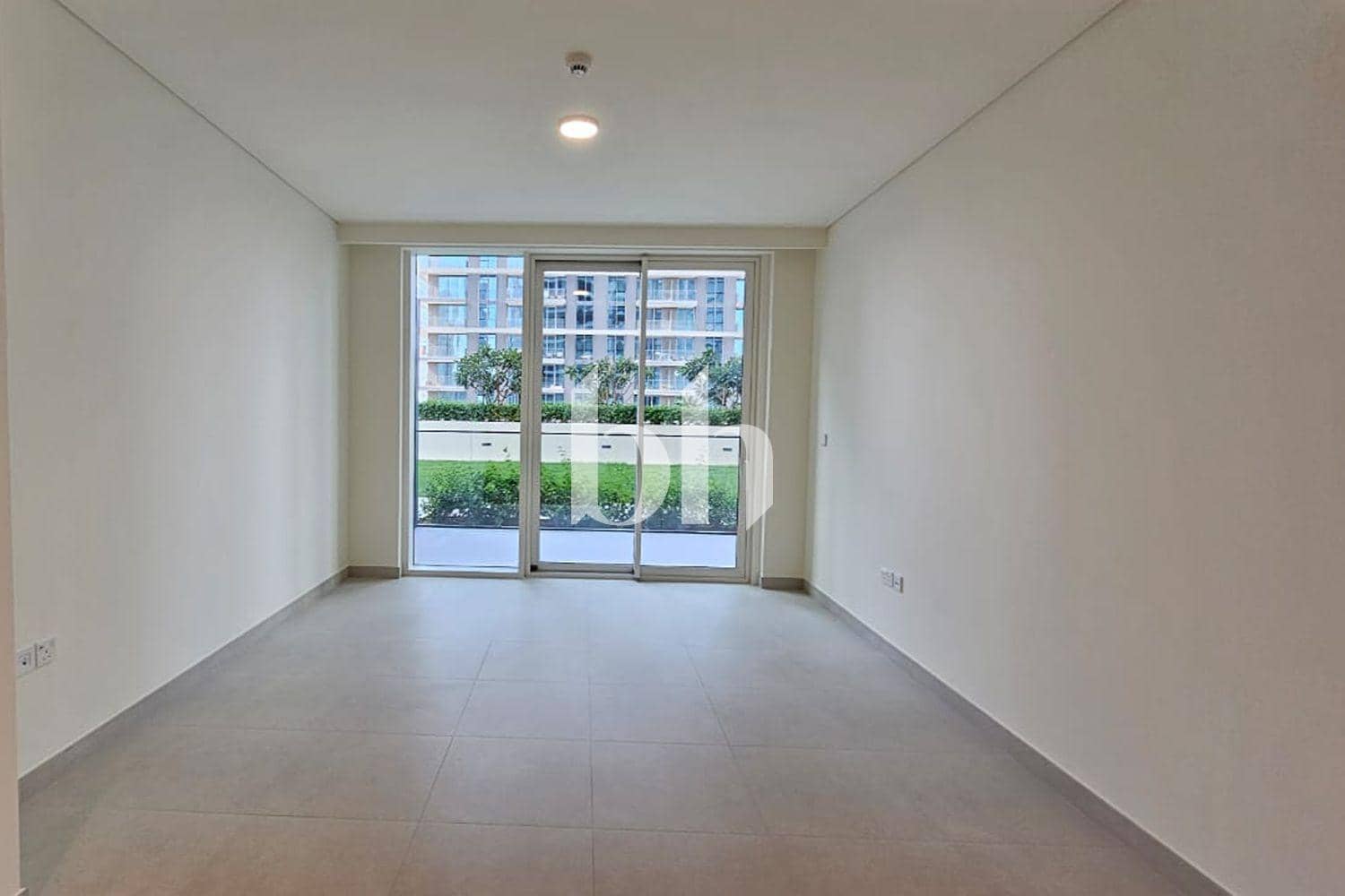 1 Bedroom Apartment in Beach Mansion Tower 1 - photo 1