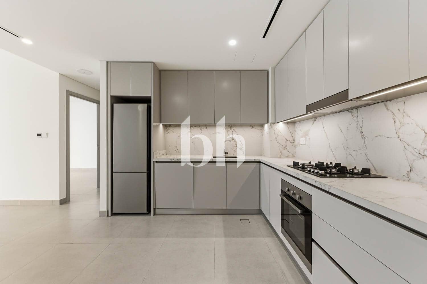 1 Bedroom Apartment in Beach Mansion Tower 1 - photo 2