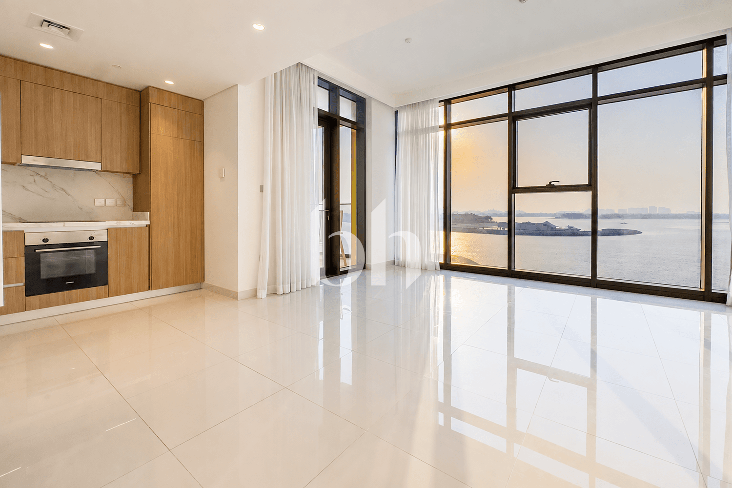2 Bedroom Apartment in Beach Vista