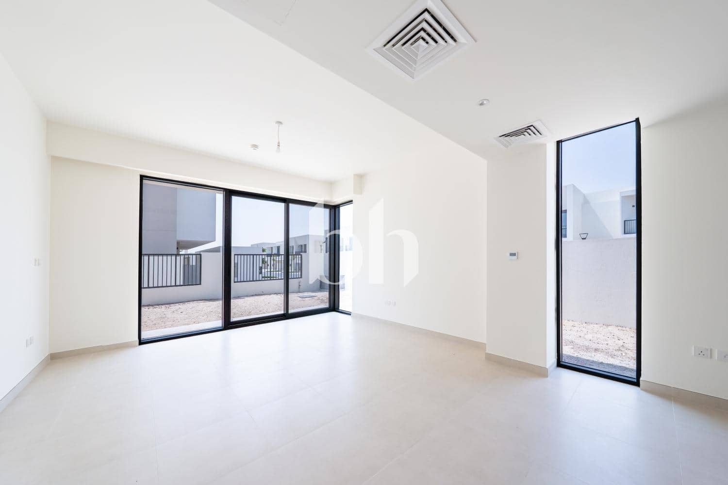 4 Bedroom Townhouse in Maha Townhouses - photo 1