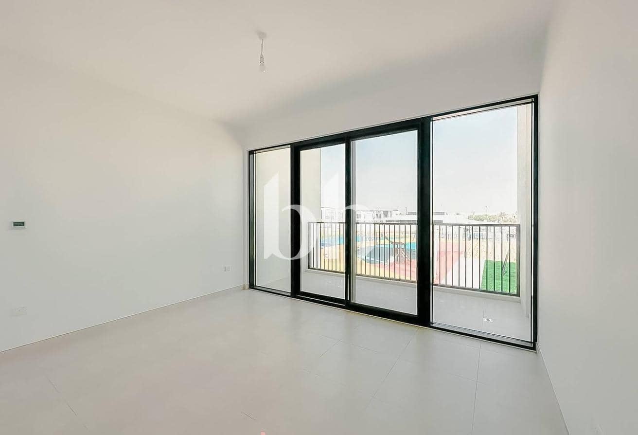 3 Bedroom Townhouse in Shams Townhouses - photo 2