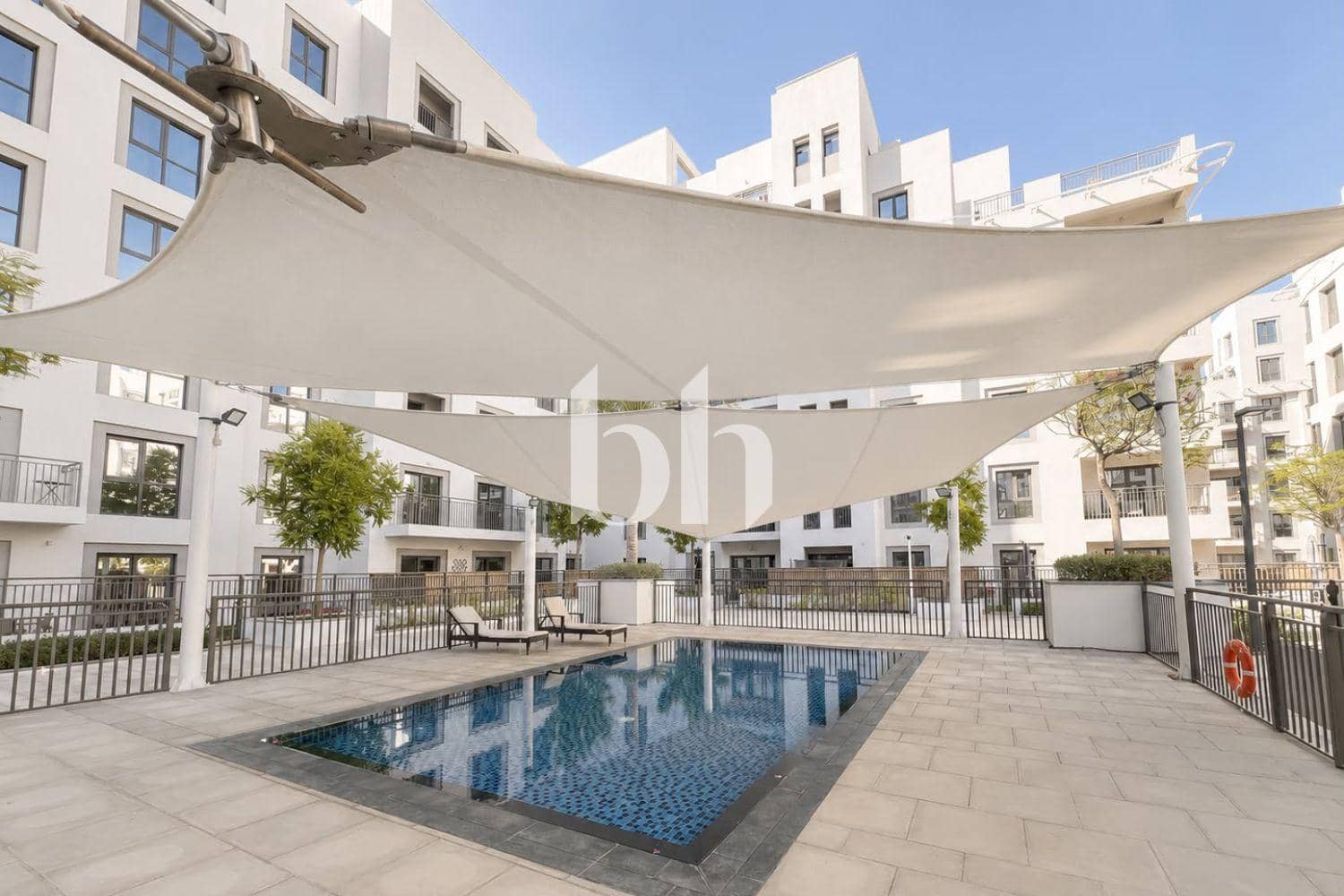 2 Bedroom Apartment in Zahra Apartments 2B - photo 1
