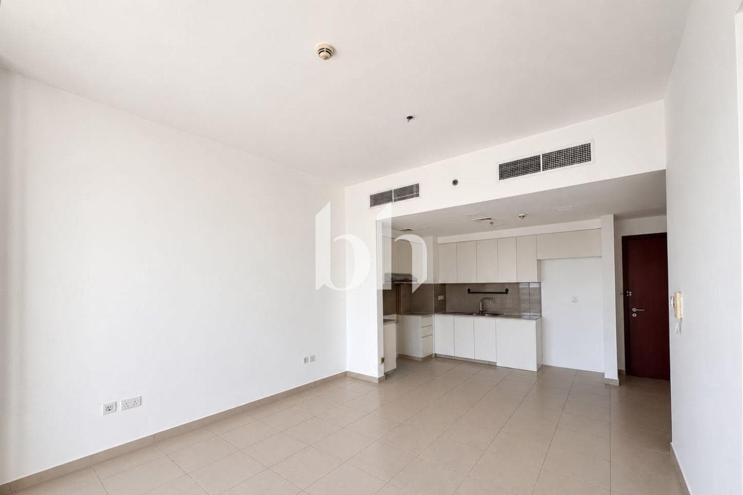 2 Bedroom Apartment in Zahra Apartments 2B - photo 2