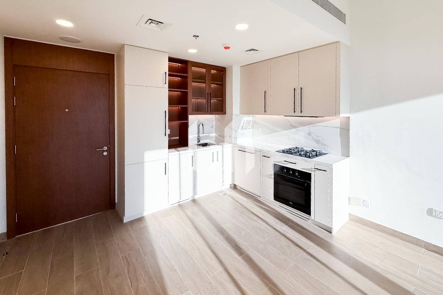 1 Bedroom Apartment in The Mayfair - photo 1