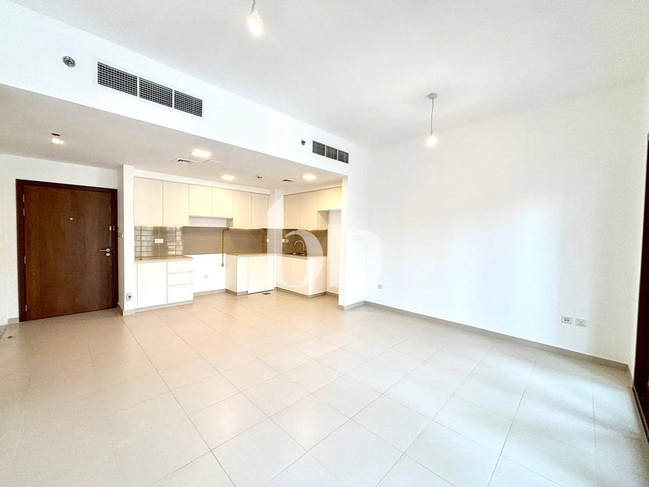 2 Bedroom Apartment in Zahra Apartments 2A - photo 2