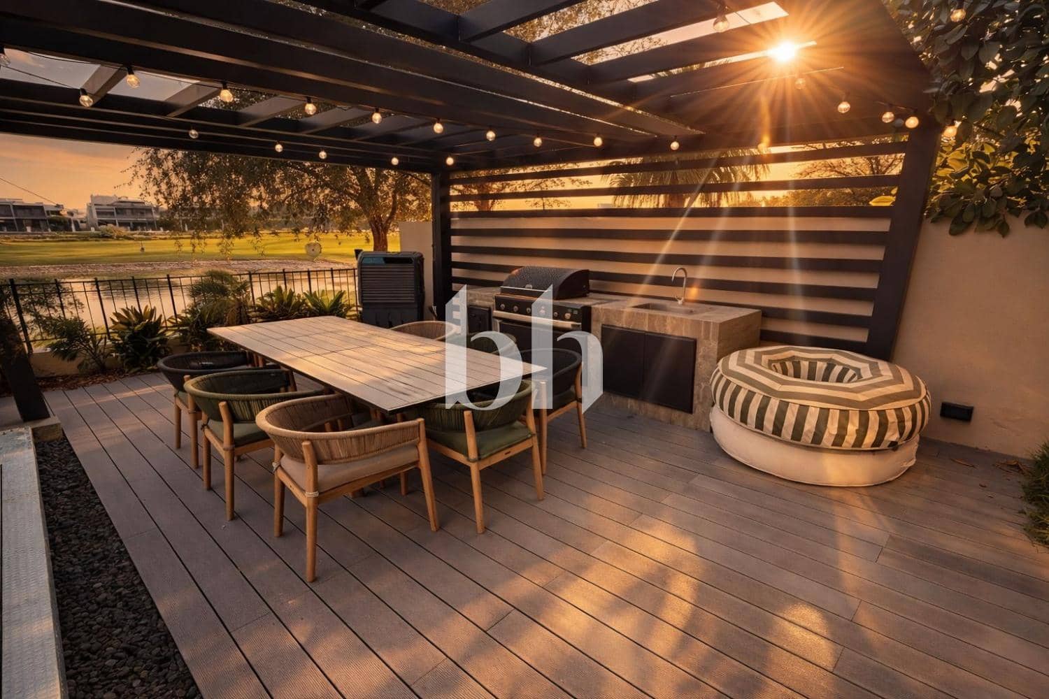 5 Bedroom Villa in Silver Springs 1 - photo 1