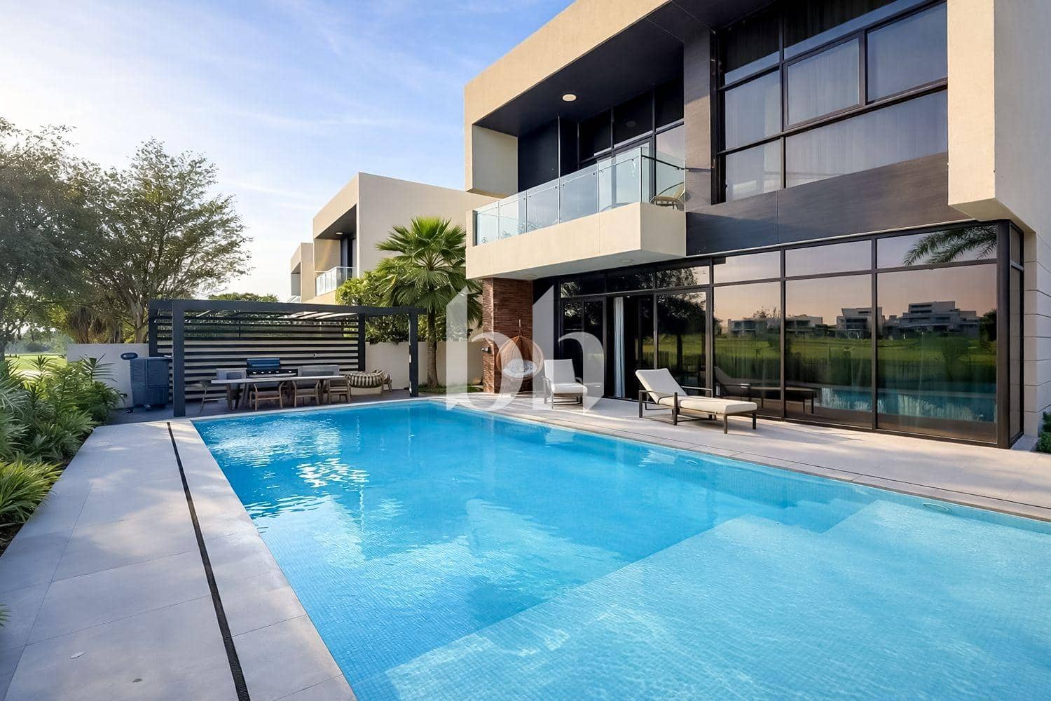 5 Bedroom Villa in Silver Springs 1