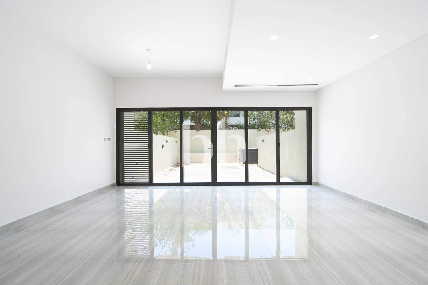 4 Bedroom Townhouse in Silver Springs 3