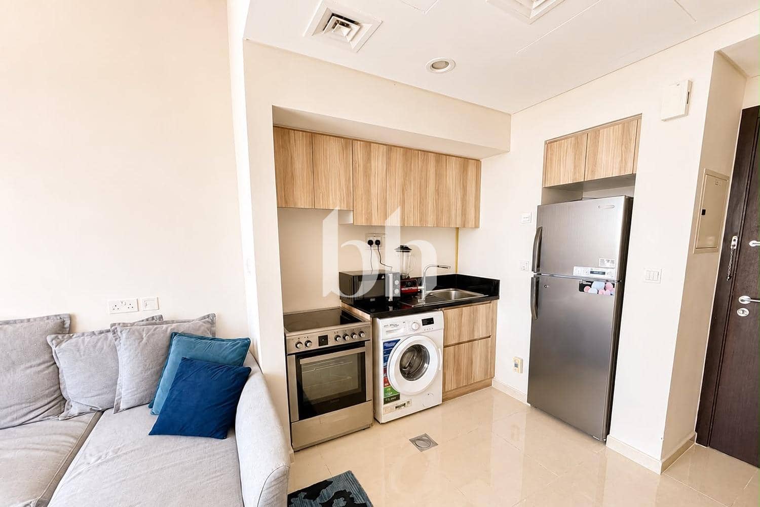 1 Bedroom Apartment in Golf Vita A - photo 2