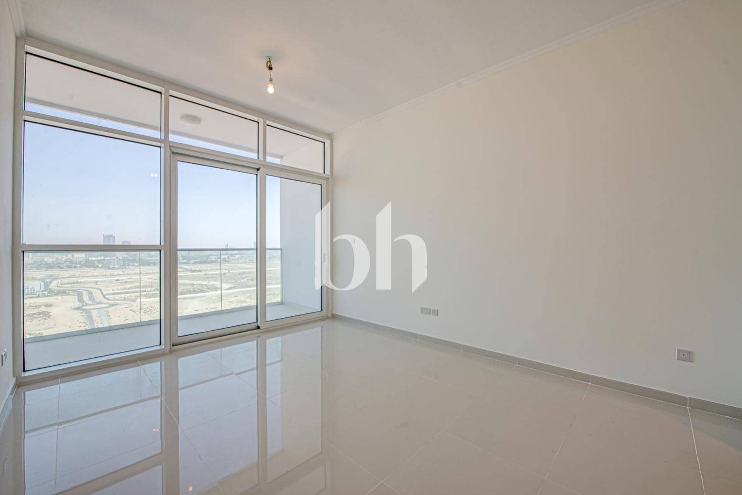 Studio Apartment in Carson A