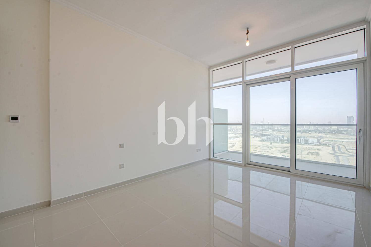 Studio Apartment in Carson A - photo 1