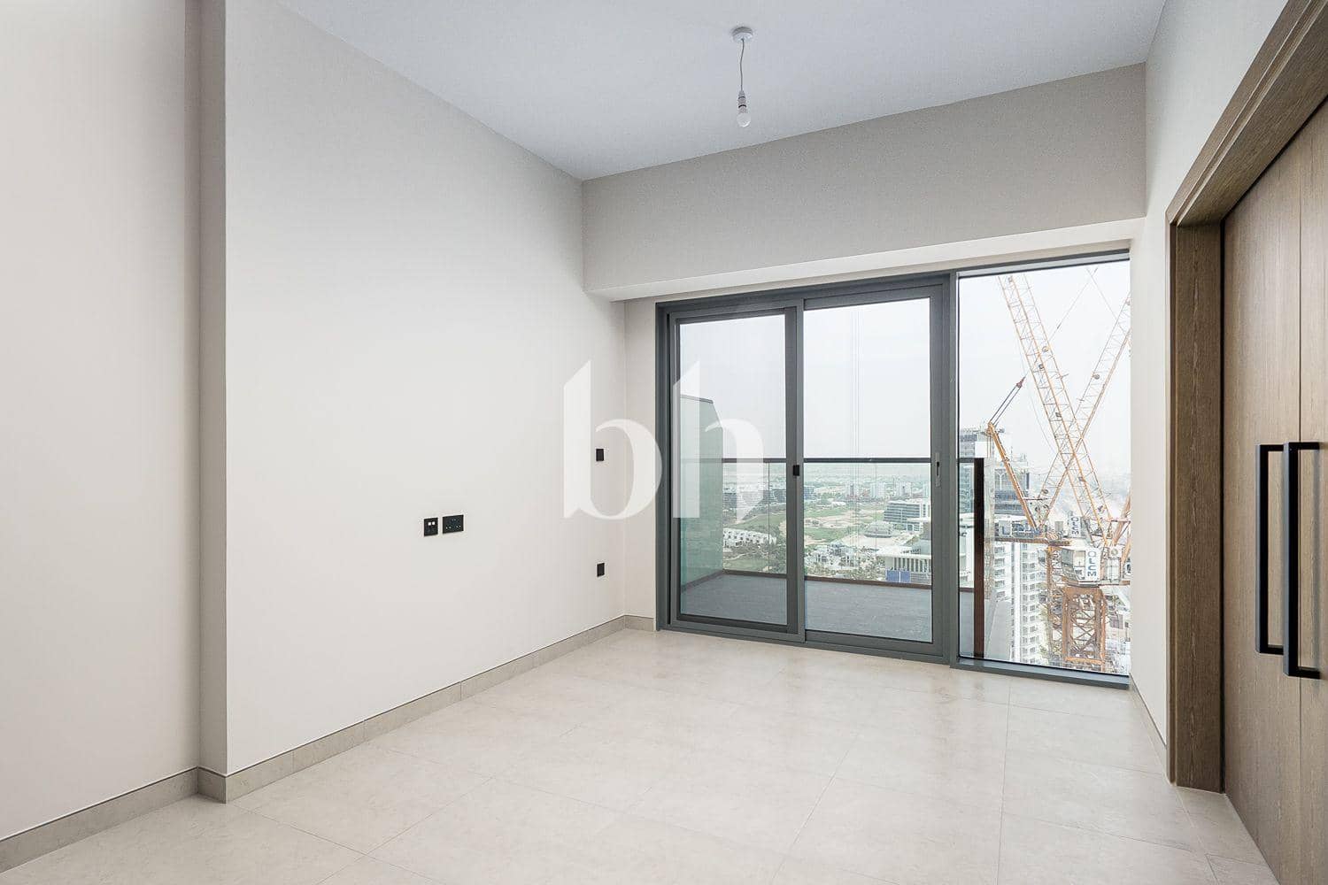 1 Bedroom Apartment in Golf Gate - photo 1