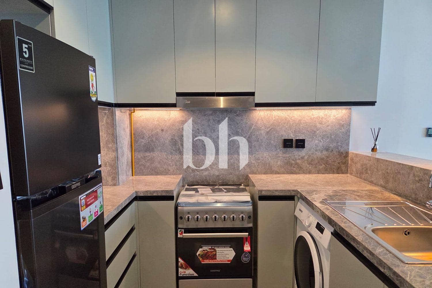1 Bedroom Apartment in Golf Gate