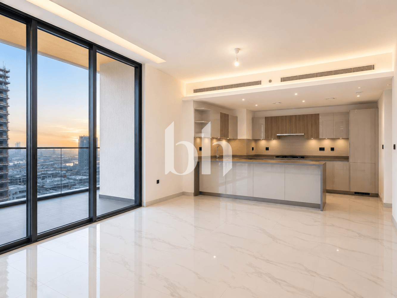 3 Bedroom Apartment in Crest Grande - photo 2