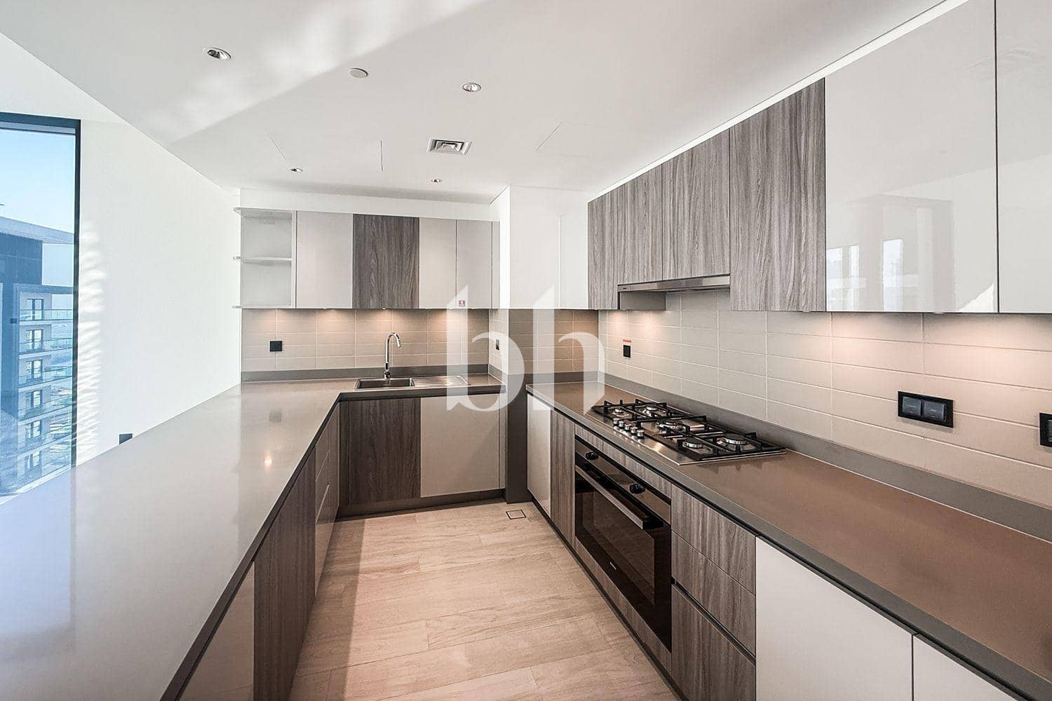 3 Bedroom Apartment in Crest Grande - photo 1