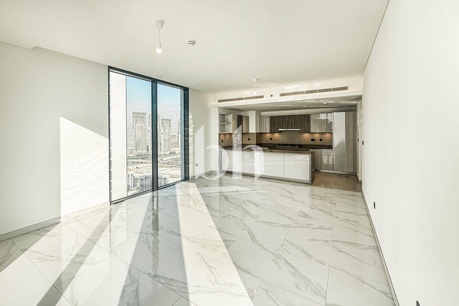 3 Bedroom Apartment in Crest Grande - photo 2