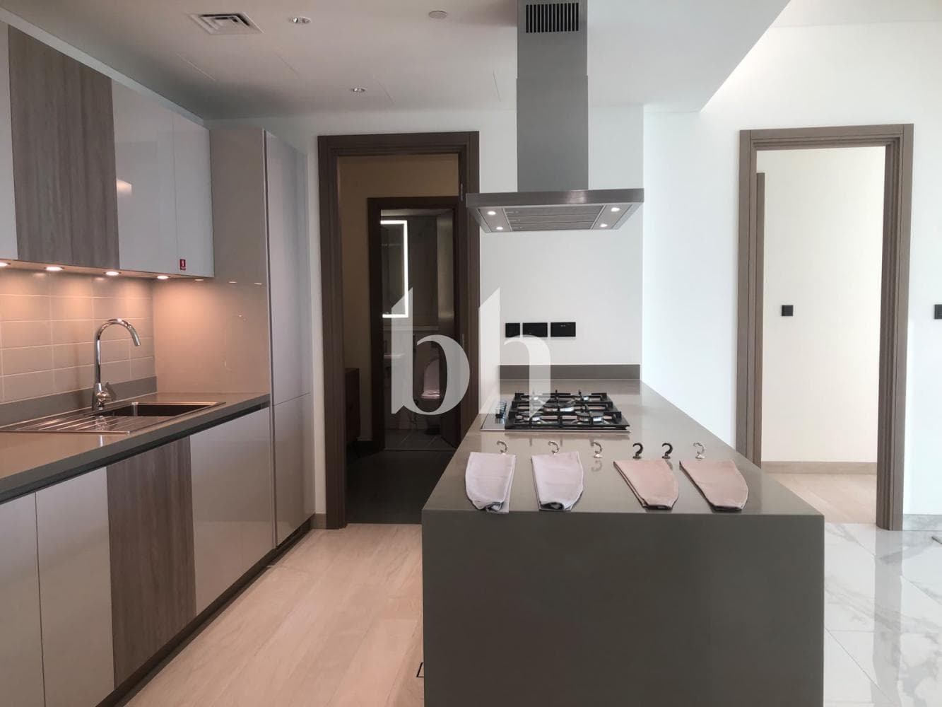 2 Bedroom Apartment in Crest Grande - photo 2