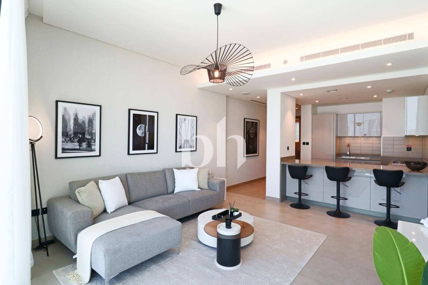 1 Bedroom Apartment in Waves Grande - photo 1