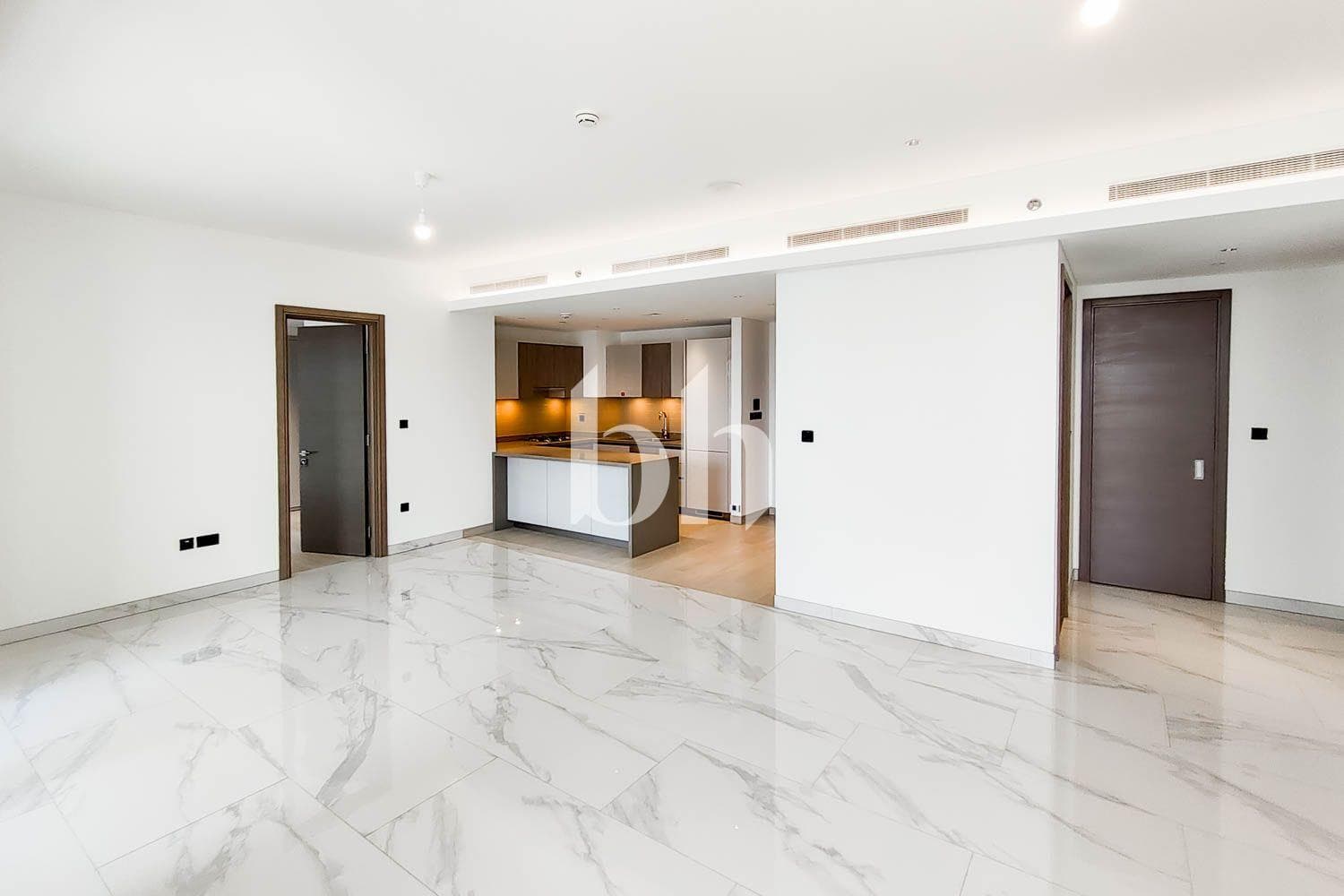 2 Bedroom Apartment in Crest Grande
