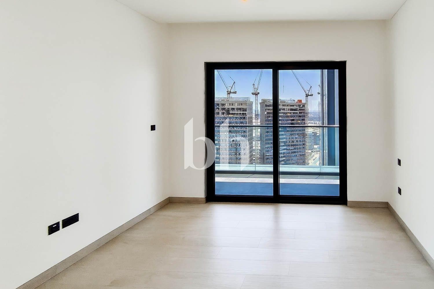 2 Bedrooms Apartment in Crest Grande - photo 1