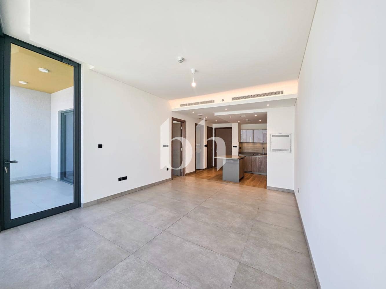 1 Bedroom Apartment in Waves Grande - photo 2