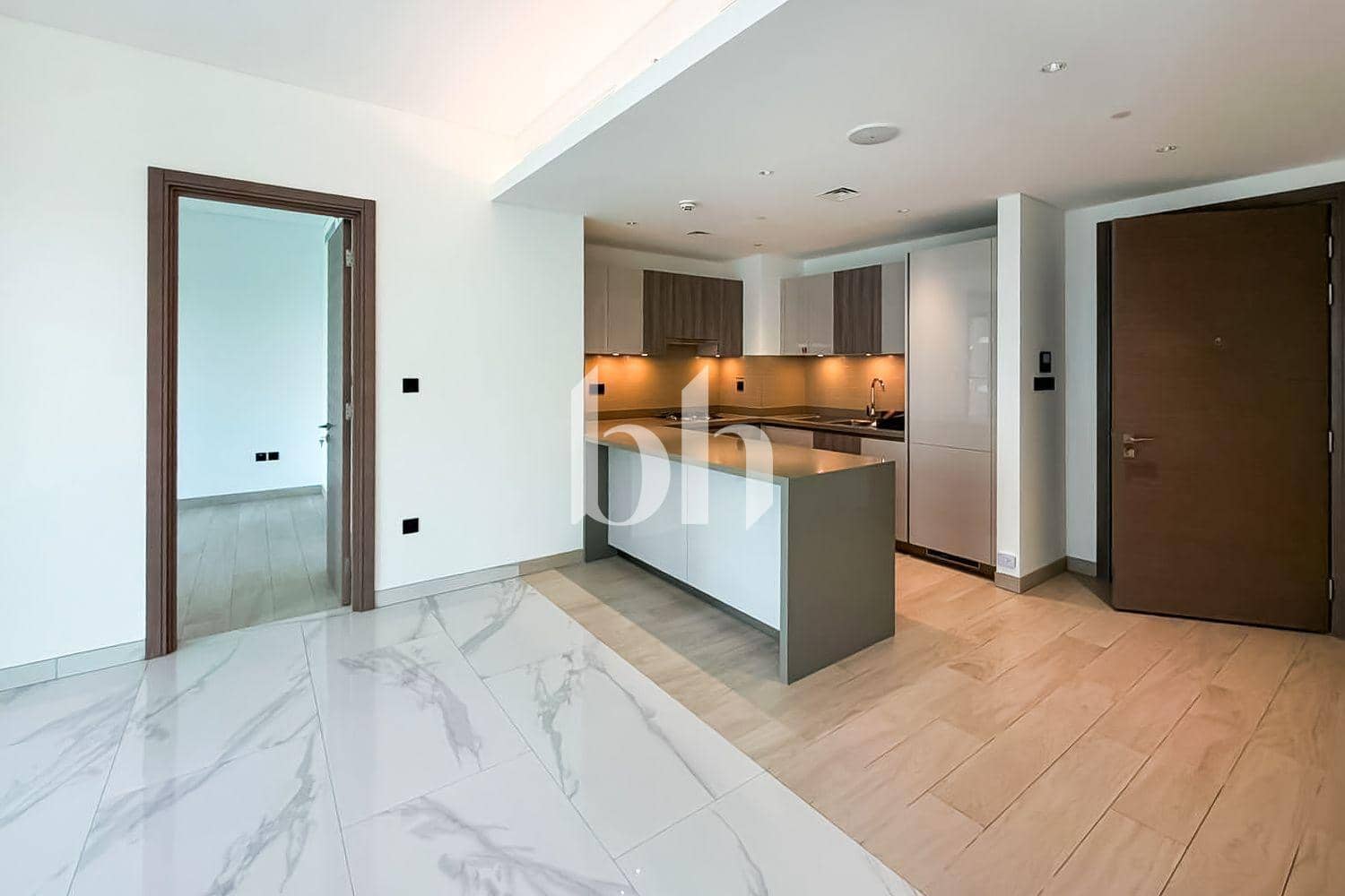 2 Bedroom Apartment in Crest Grande