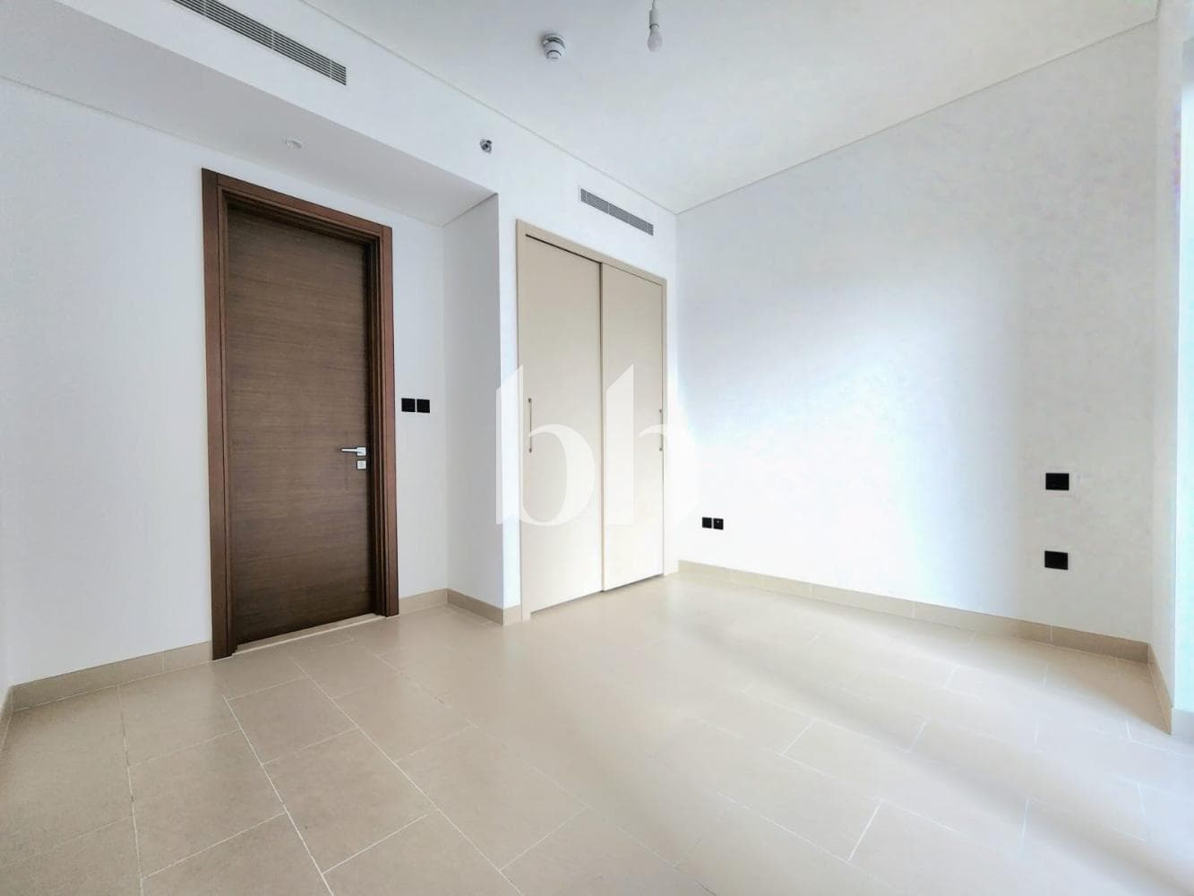2 Bedroom Apartment in Sobha Creek Vistas Tower A - photo 2