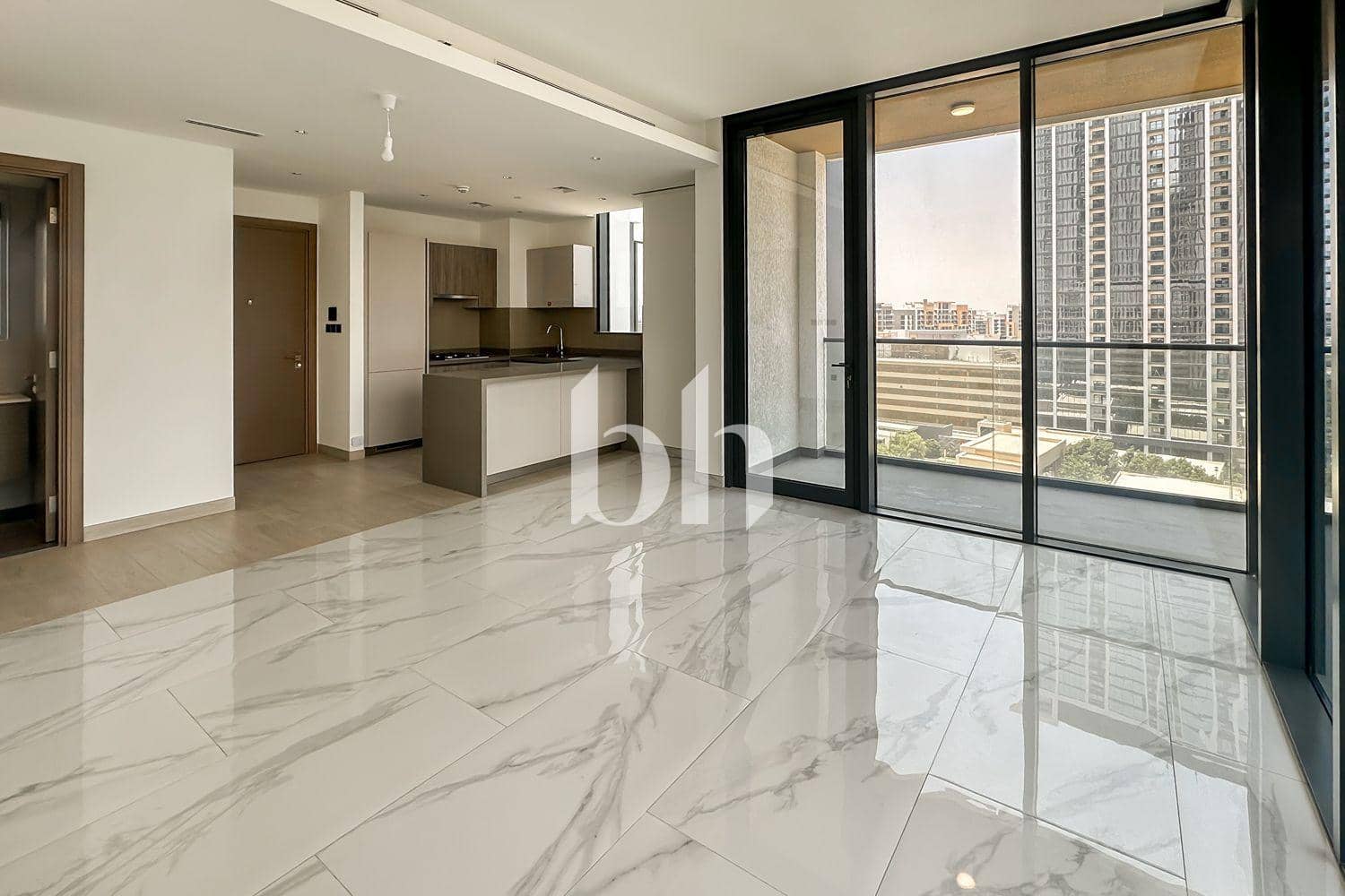 1 Bedroom Apartment in Crest Grande - photo 2