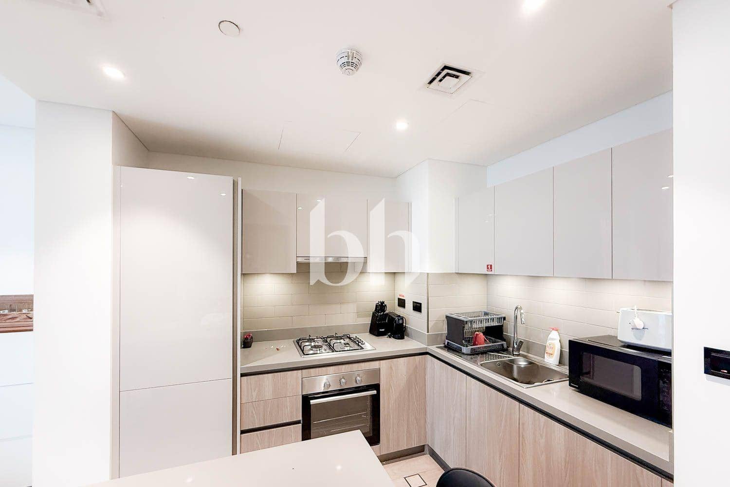 1 Bedroom Apartment in Waves Grande - photo 1