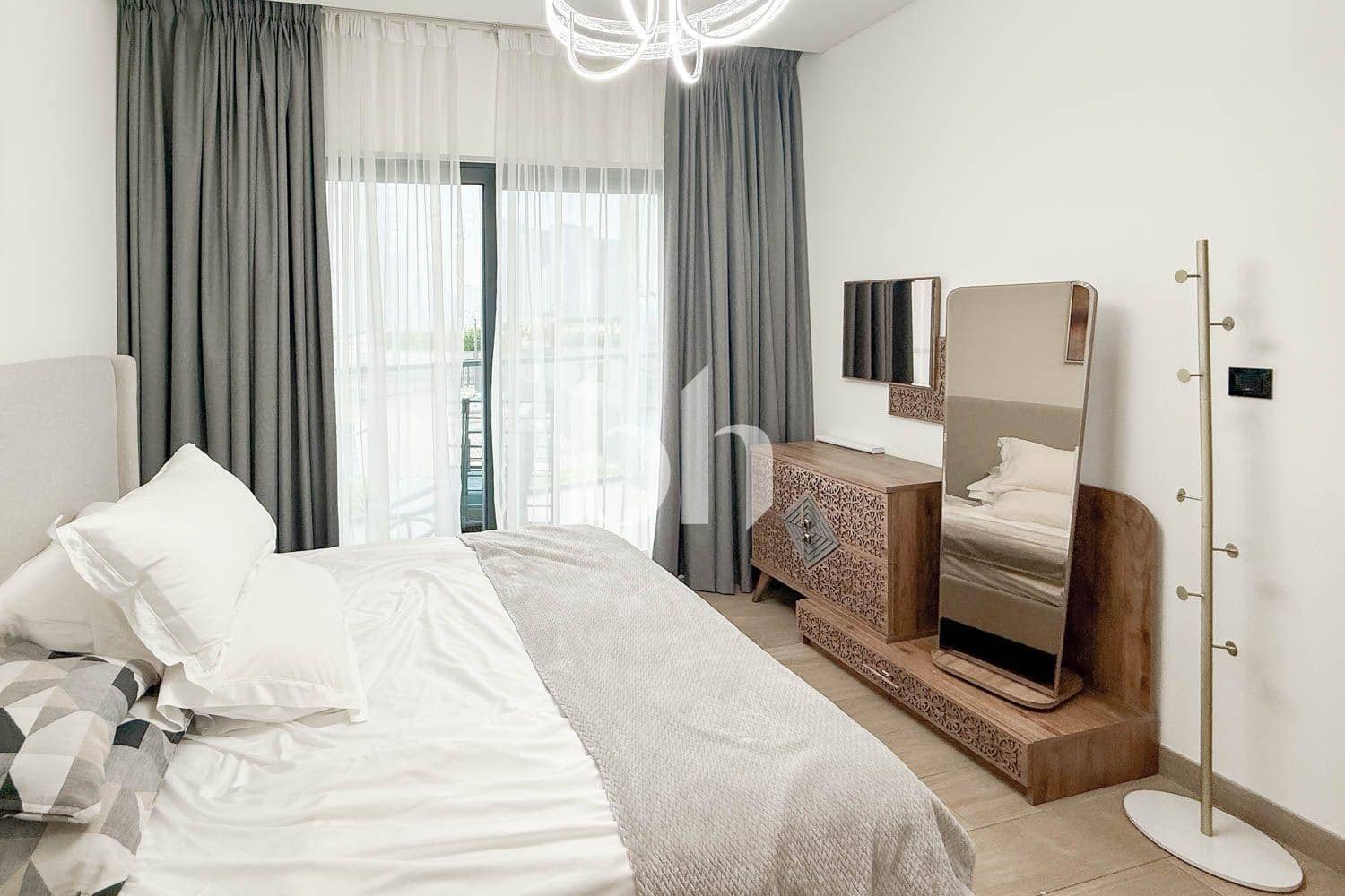1 Bedroom Apartment in Waves Grande - photo 2