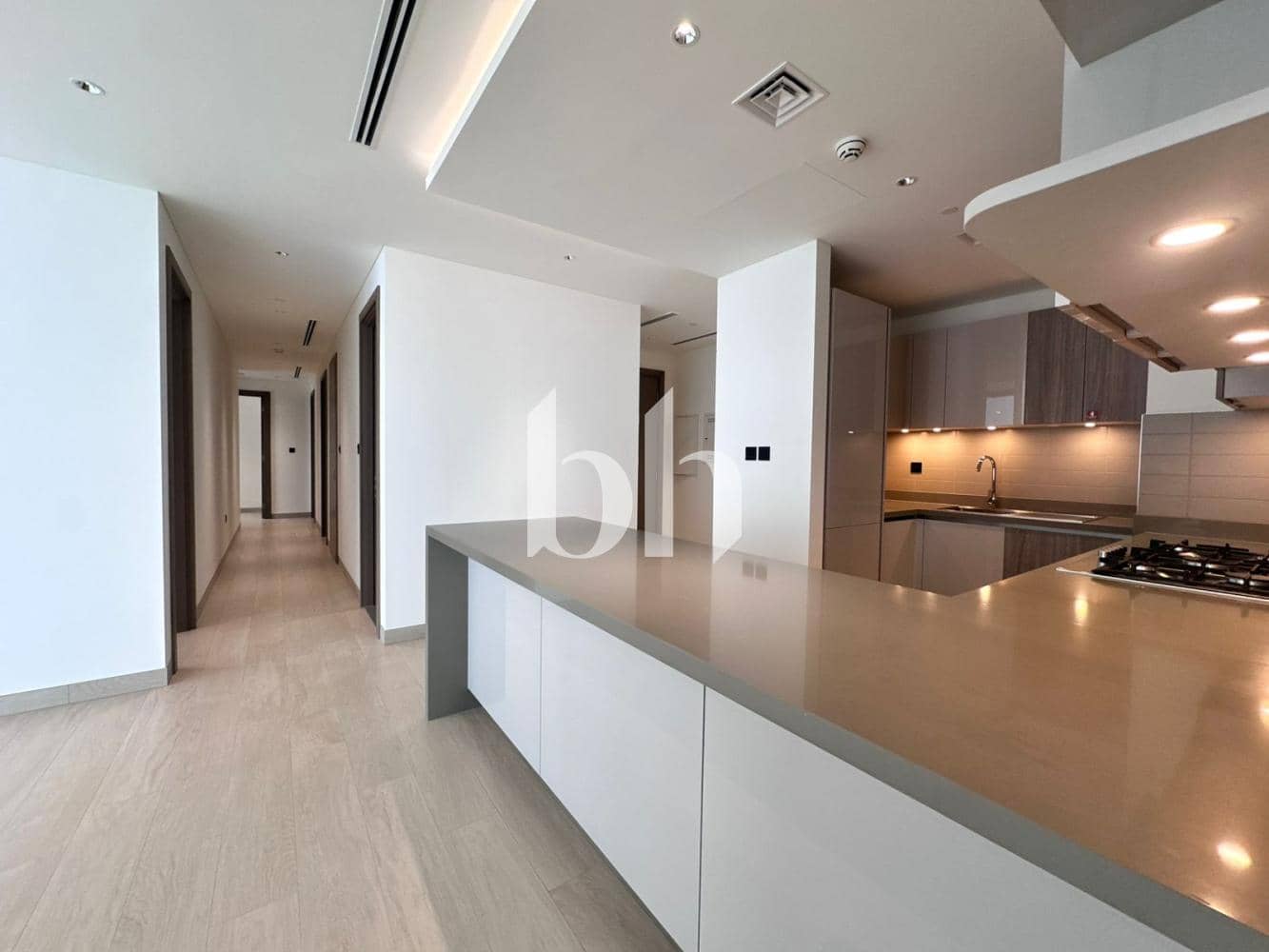 4 Bedroom Apartment in Crest Grande - photo 2
