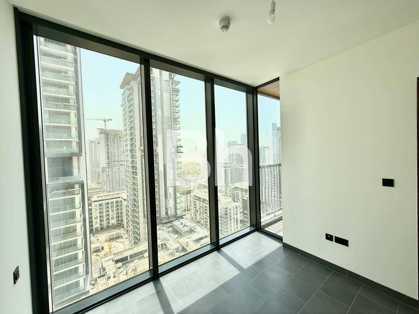 1 Bedroom Apartment in The Crest Tower C