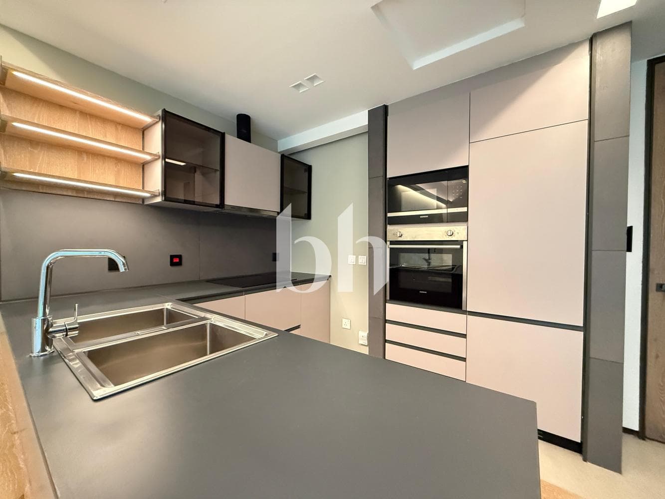 2 Bedroom Apartment in The Terraces South - photo 2