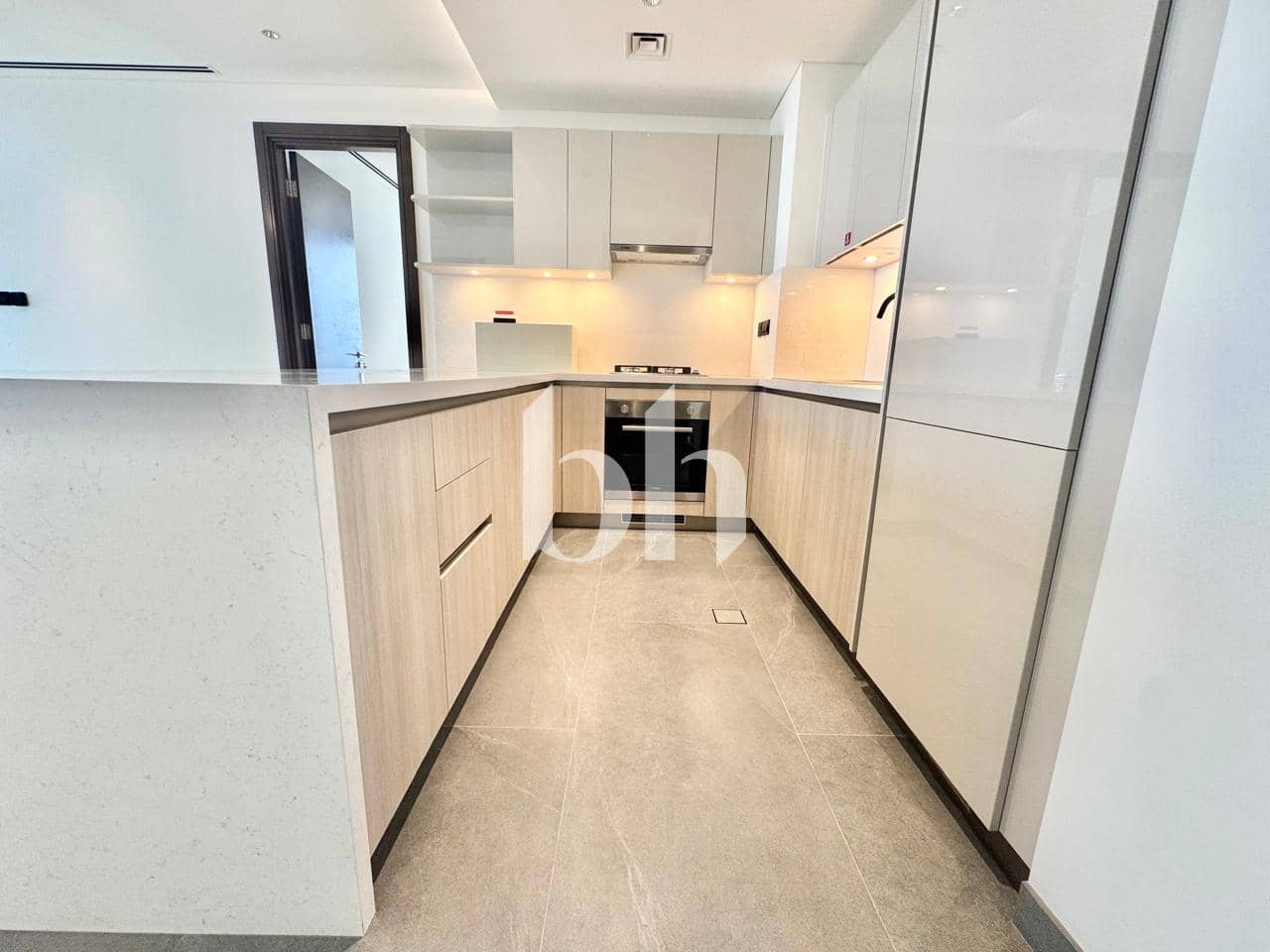 3 Bedroom Apartment in The Crest Tower A - photo 2