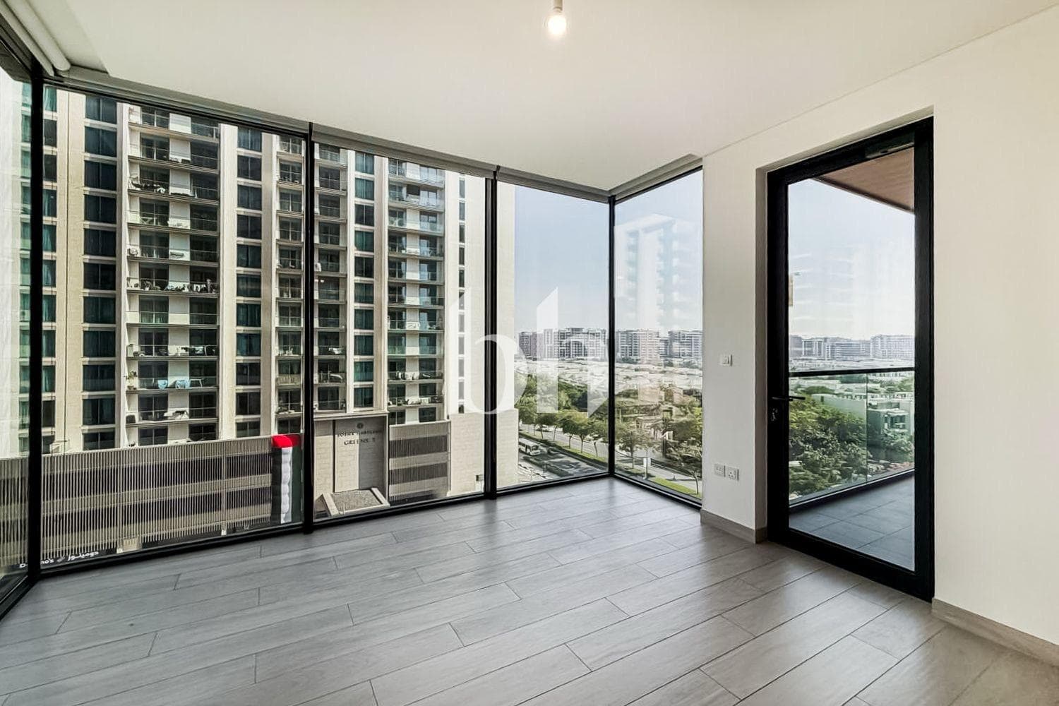 2 Bedroom Apartment in One Park Avenue - photo 1