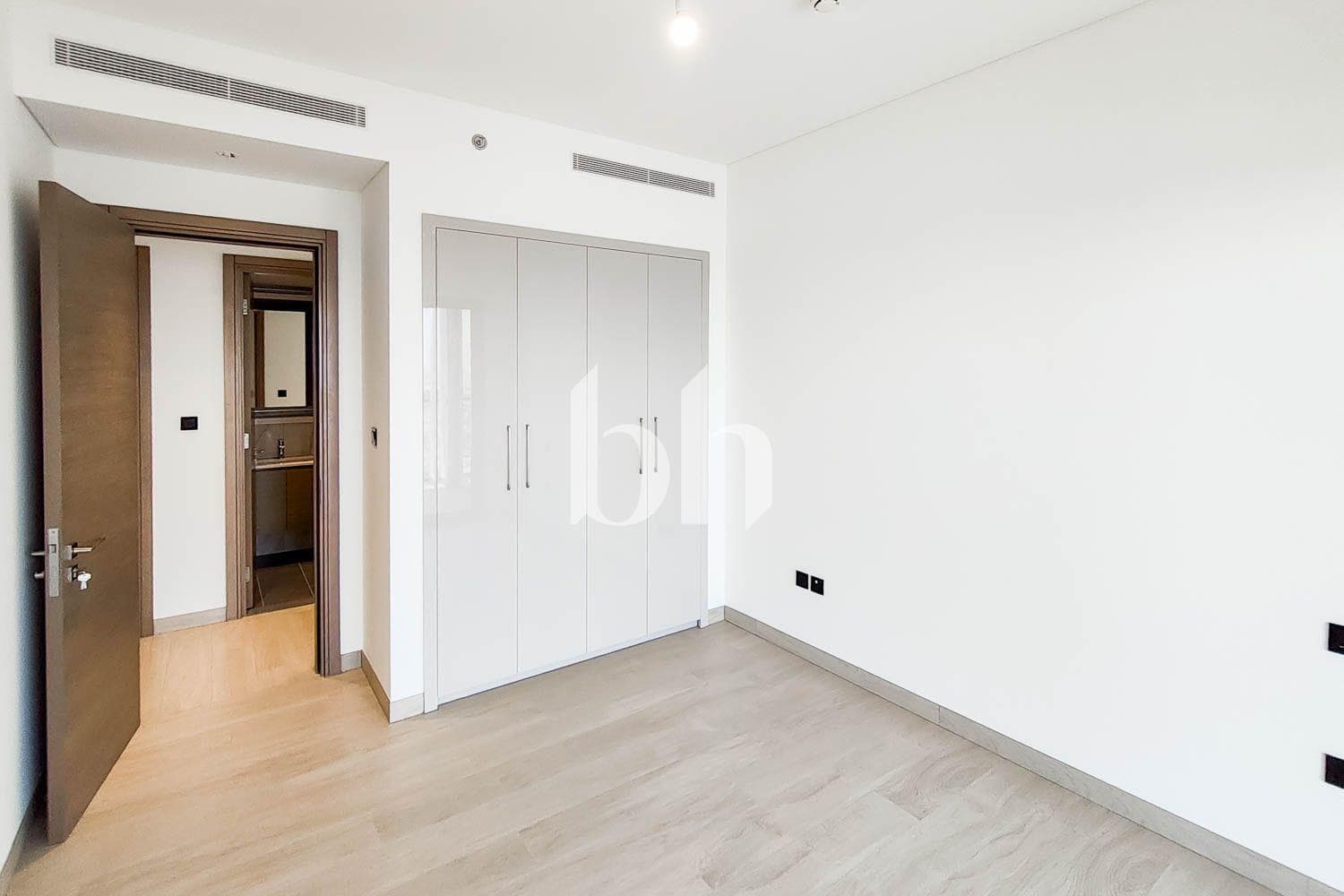 3 Bedroom Apartment in Crest Grande - photo 2