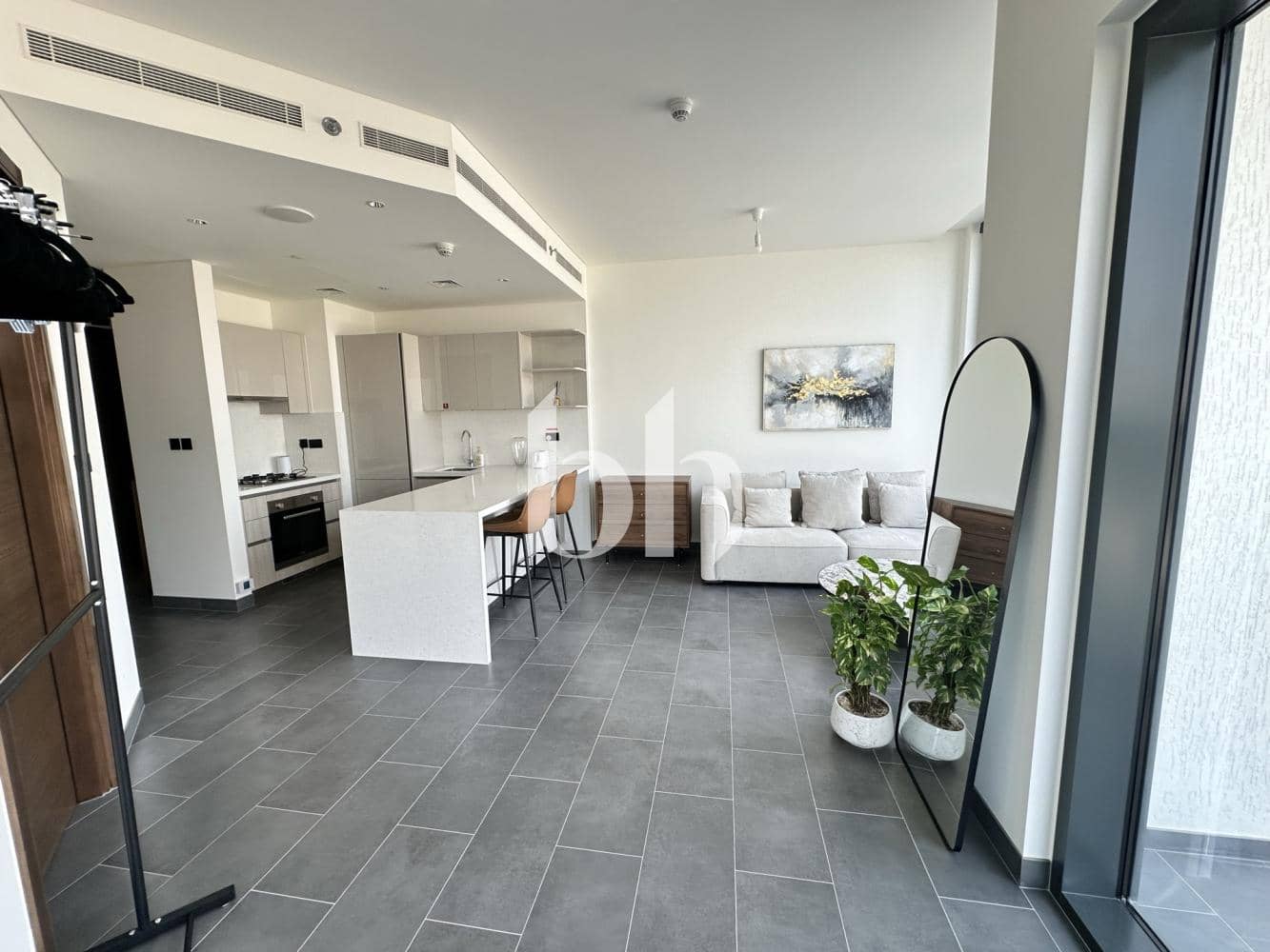 1 Bedroom Apartment in The Crest Tower A