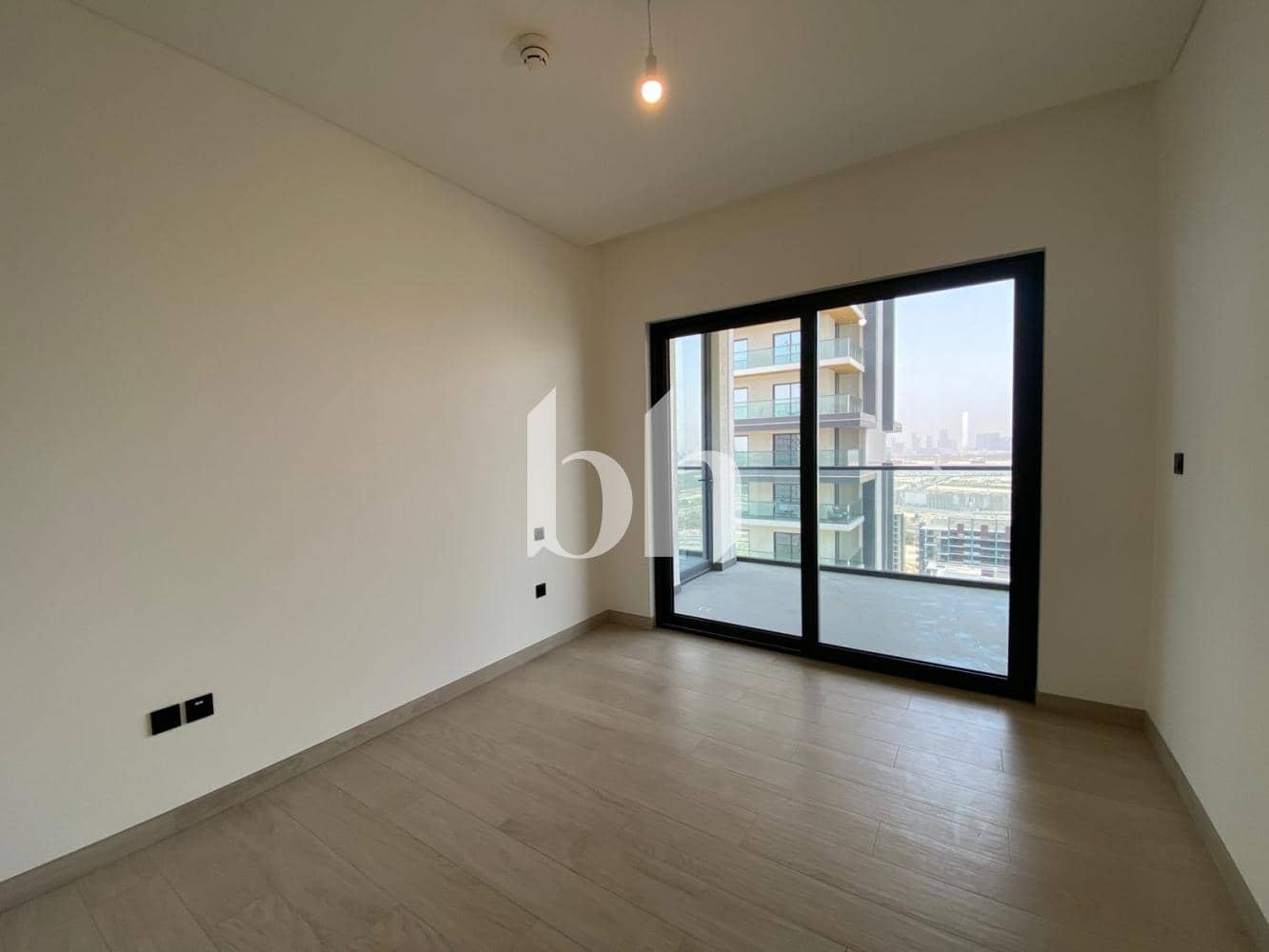 3 Bedroom Apartment in Crest Grande - photo 2