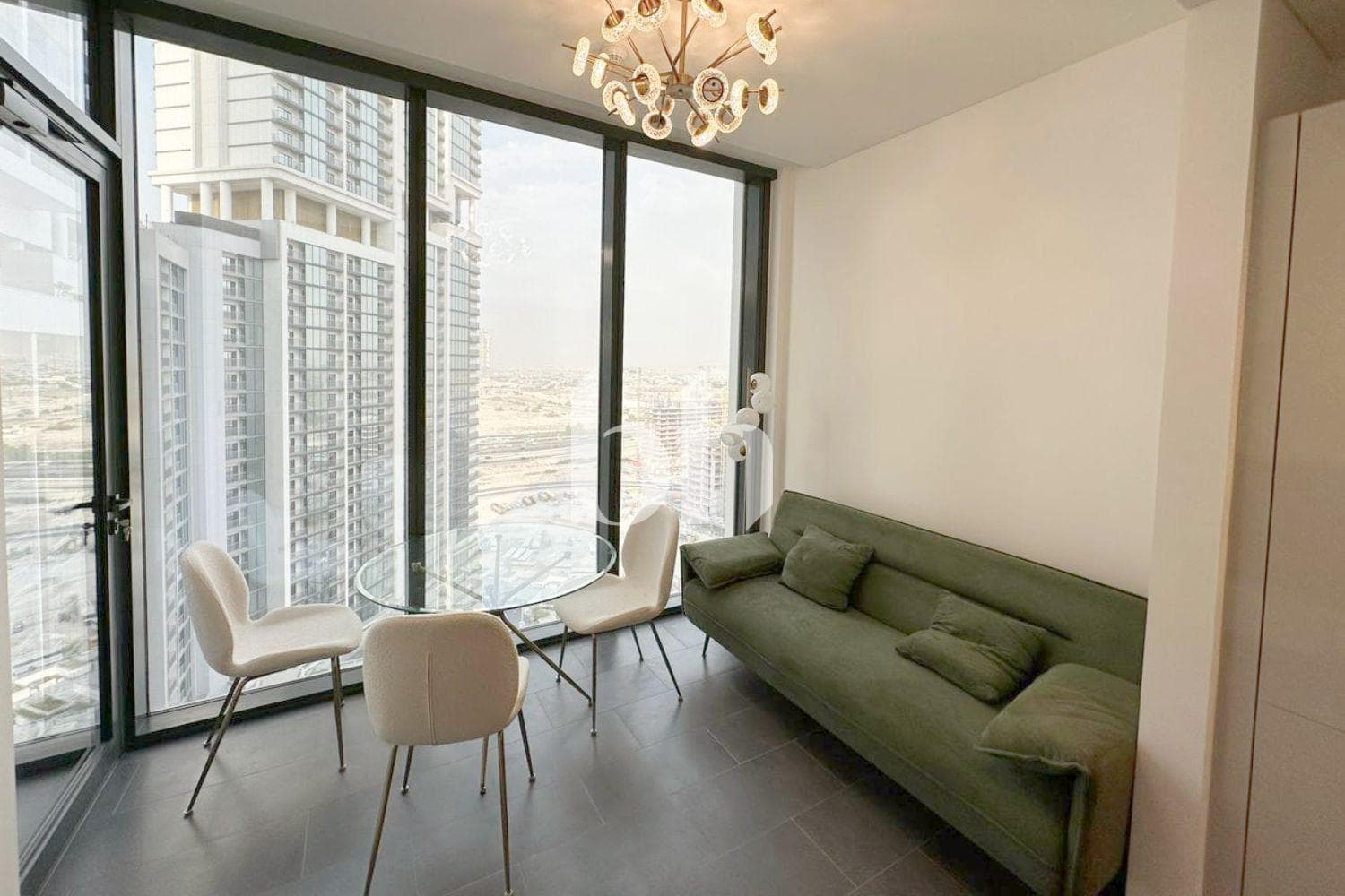 1 Bedroom Apartment in The Crest Tower C - photo 2