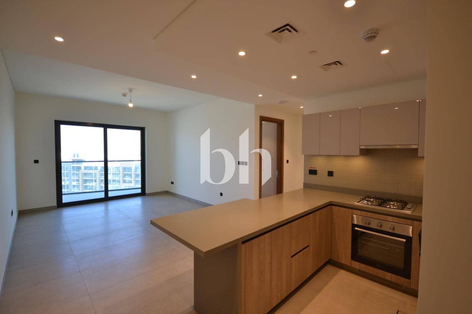 1 Bedroom Apartment in Waves Grande