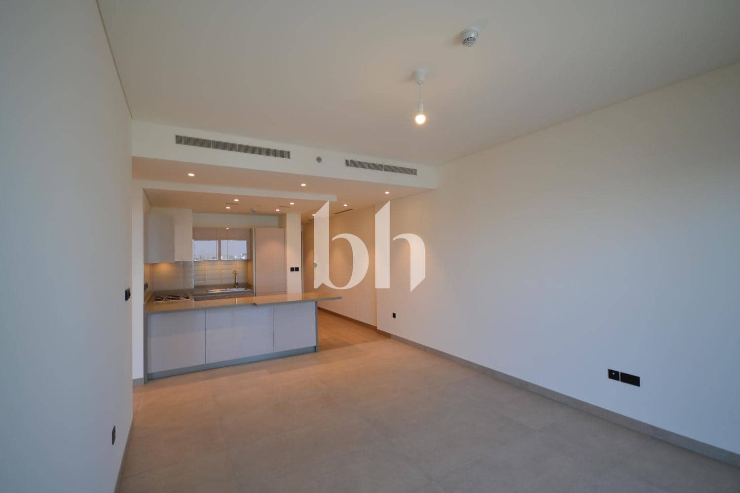 1 Bedroom Apartment in Waves Grande - photo 1