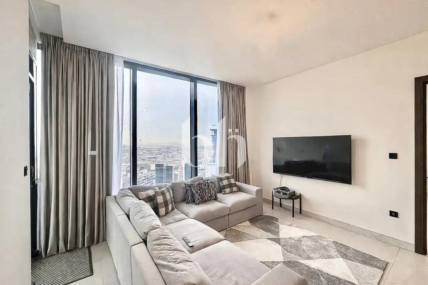 3 Bedroom Apartment in The Crest Tower A - photo 1