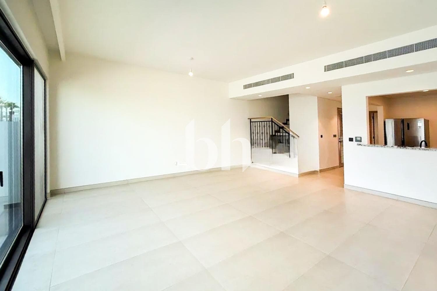 5 Bedroom Townhouse in Costa Brava 1 - photo 2