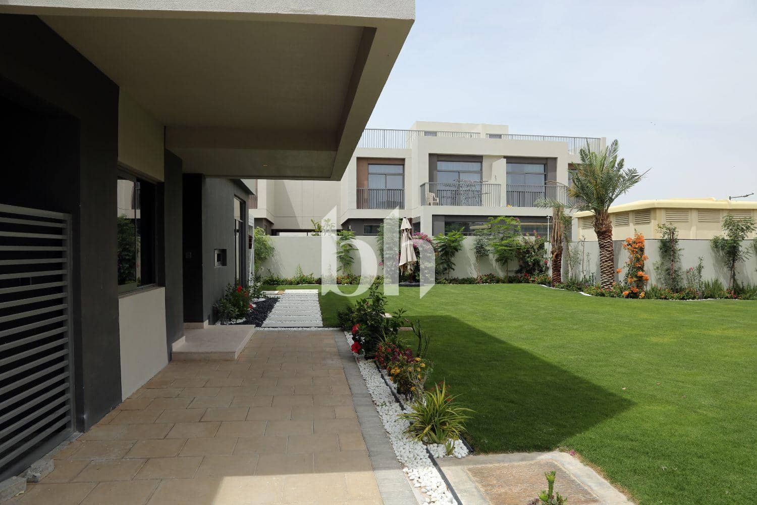 5 Bedroom Townhouse in The Pulse Beachfront 3 - photo 1