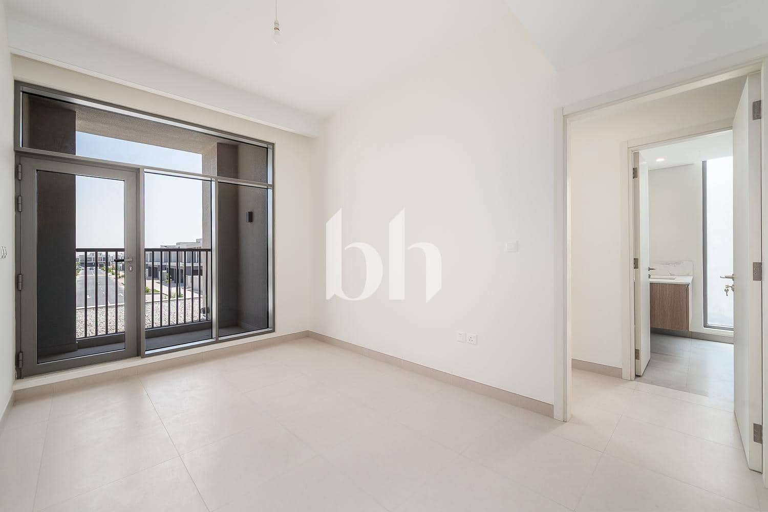 4 Bedroom Townhouse in The Pulse Beachfront 3 - photo 2