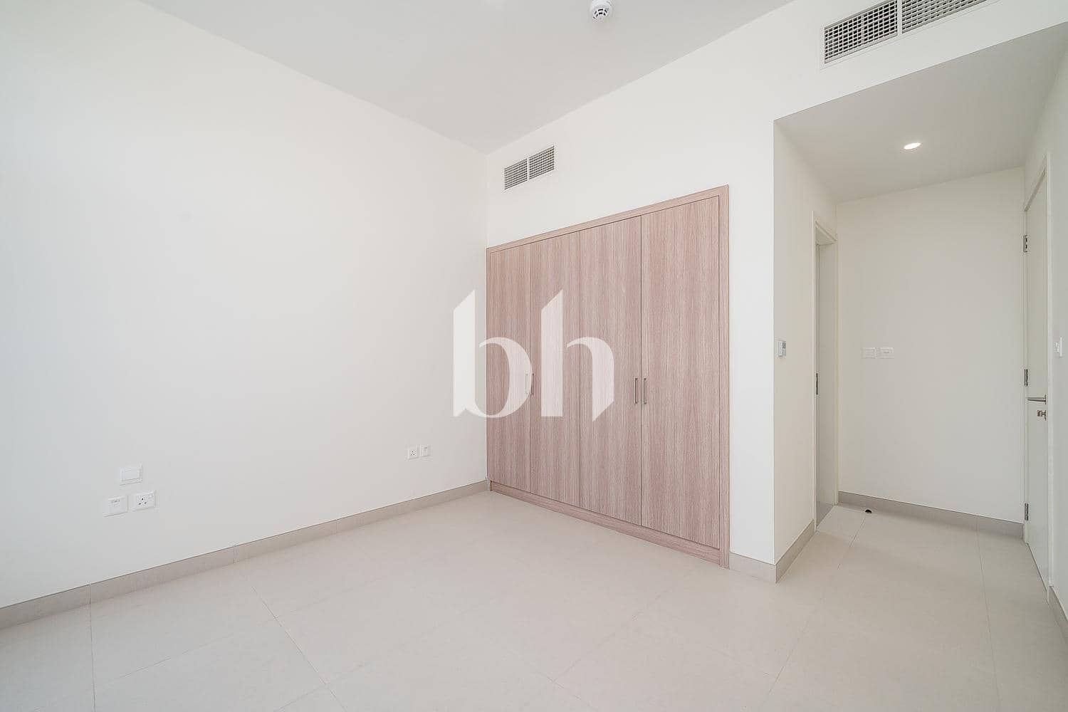 4 Bedroom Townhouse in The Pulse Beachfront 3 - photo 2