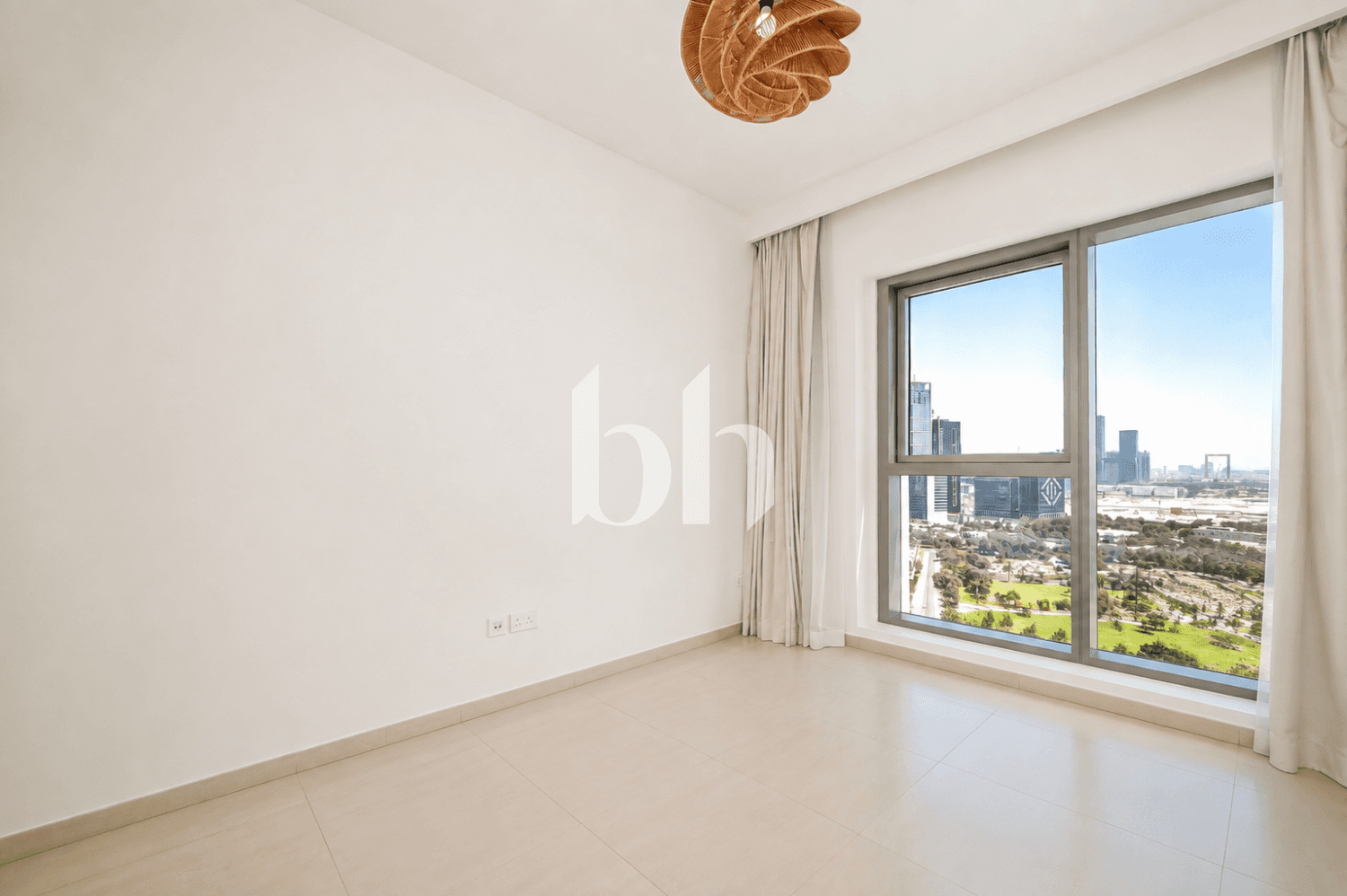 1 Bedroom Apartment in Downtown Views II Tower 3